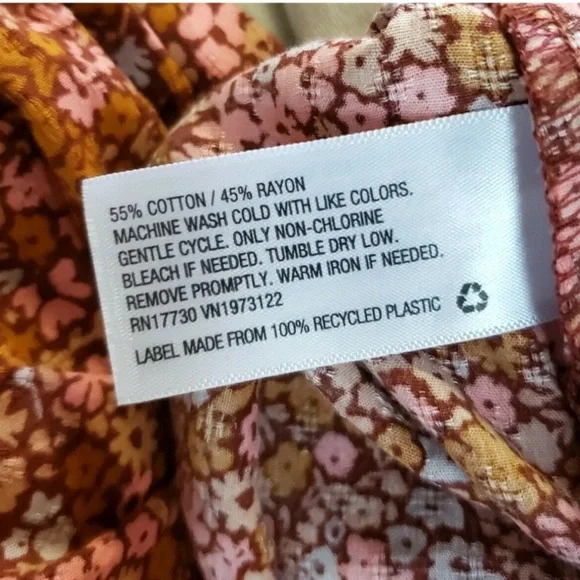 Universal Thread Floral Blouse Size Large - Picture 7 of 8